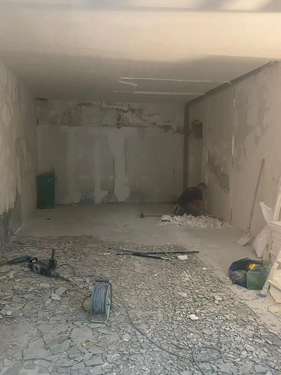 Rénovation bijouterie — local brut