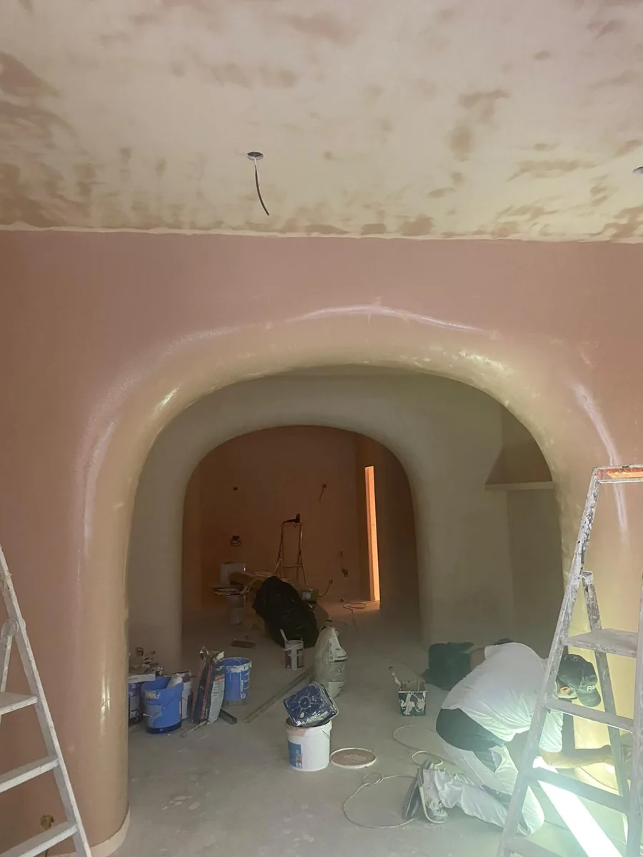 Rénovation bijouterie — finitions peinture